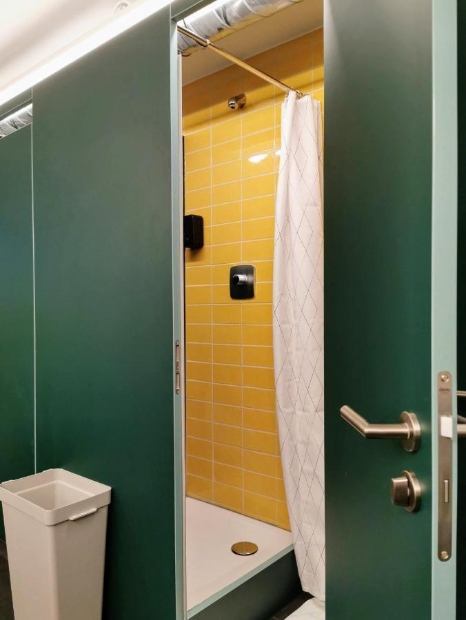 Green Marmot Capsule Hotel Zuerich מראה חיצוני תמונה