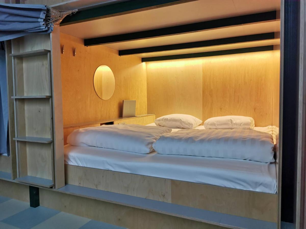 Green Marmot Capsule Hotel Zuerich מראה חיצוני תמונה