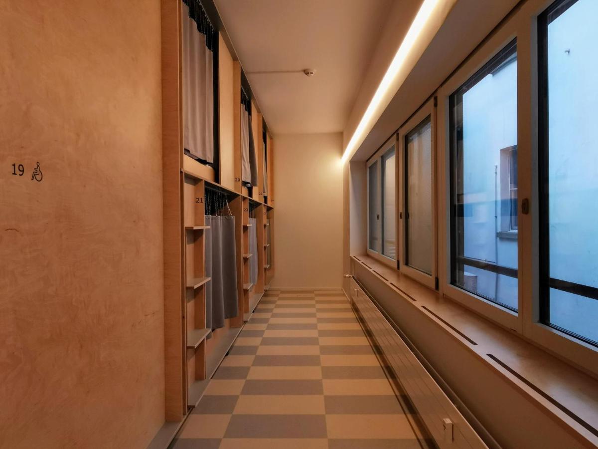 Green Marmot Capsule Hotel Zuerich מראה חיצוני תמונה