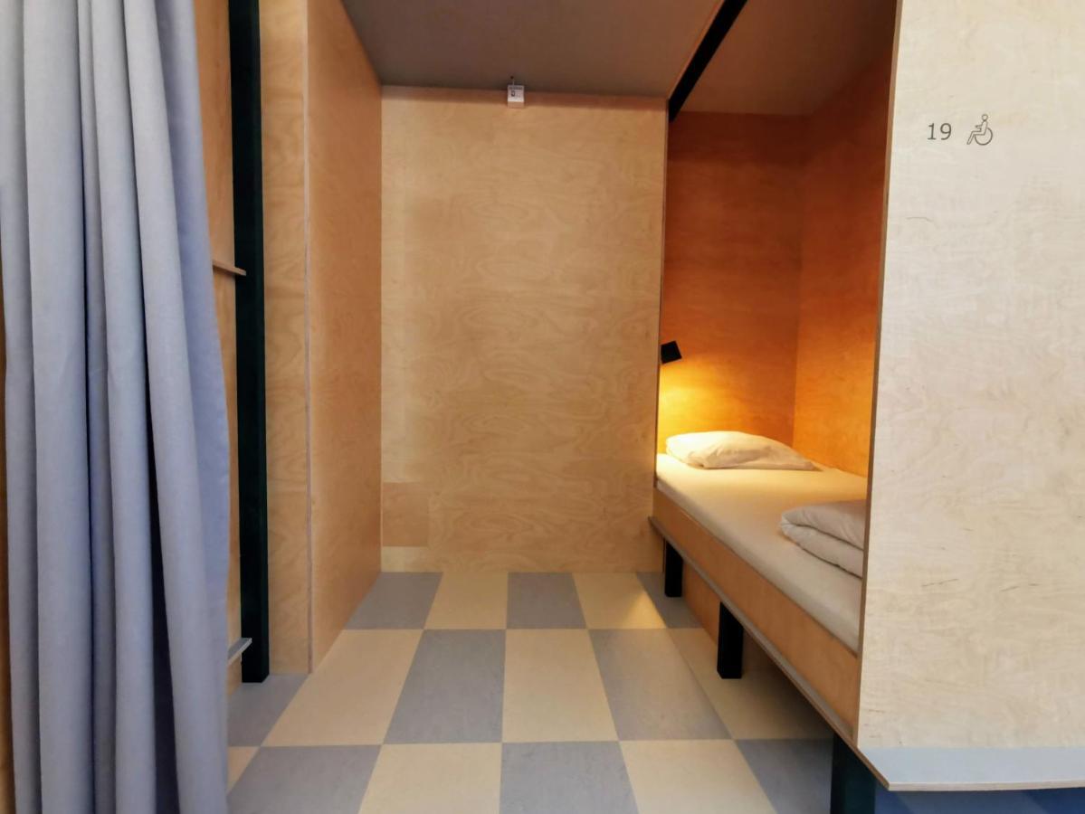 Green Marmot Capsule Hotel Zuerich מראה חיצוני תמונה