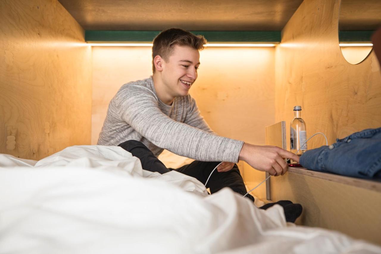 Green Marmot Capsule Hotel Zuerich מראה חיצוני תמונה