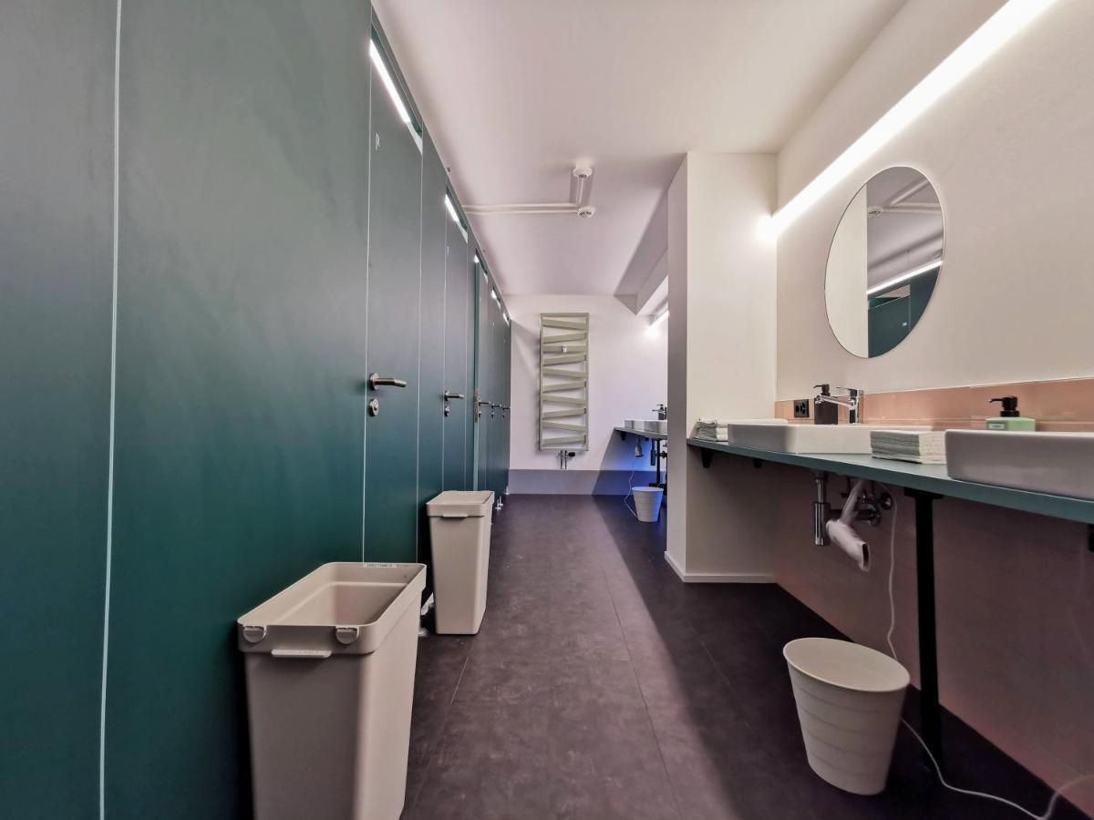 Green Marmot Capsule Hotel Zuerich מראה חיצוני תמונה